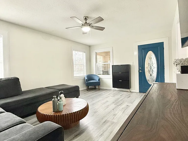 3310 N Keystone Ave — Photo 12
