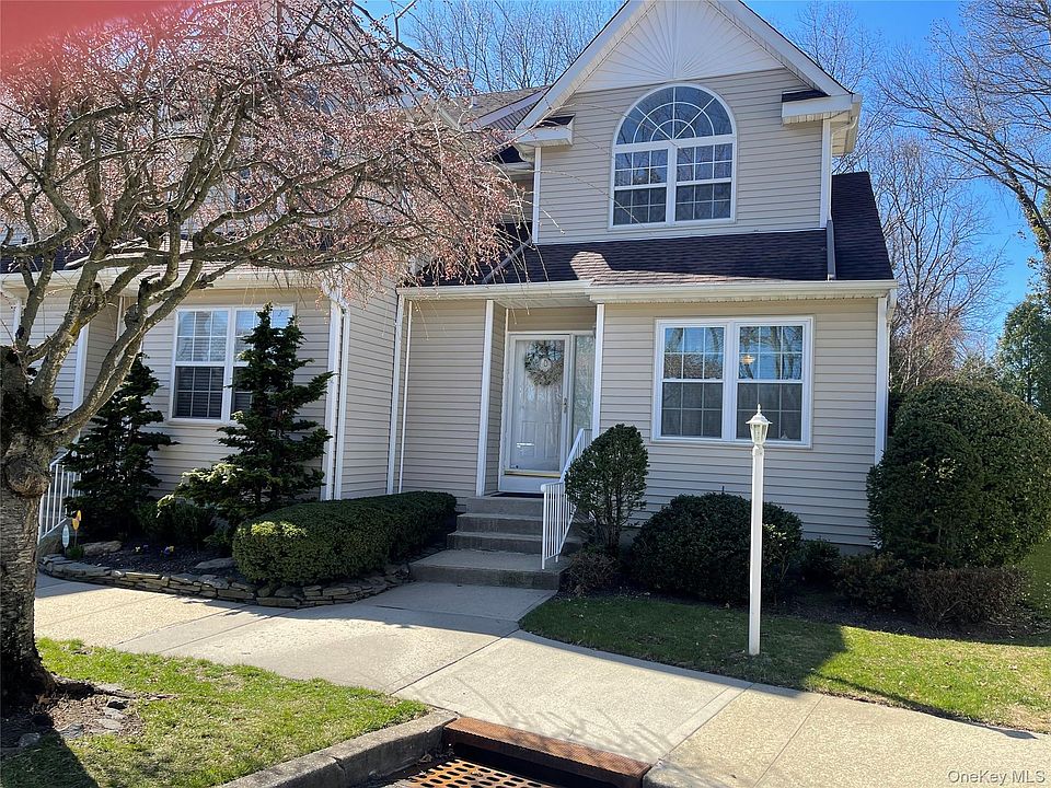 1st image of 10 Heckscher Spur Road