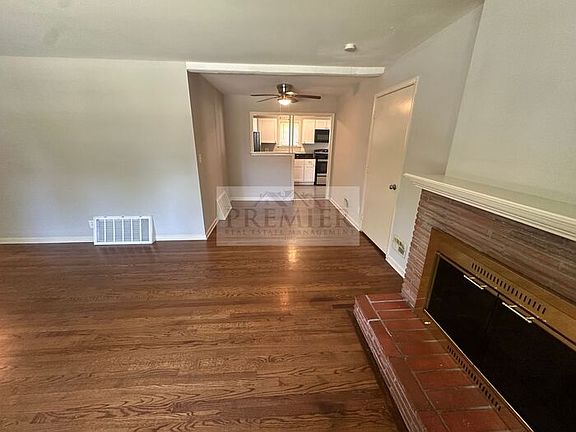 4th image of 8422 Cherry St