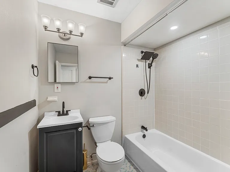 4224 Ridgefield Ct — Photo 4