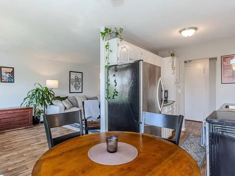 45 Bullocks Point Ave #7C — Photo 5