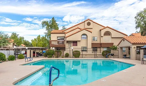 818 S Westwood #110 Photo 1