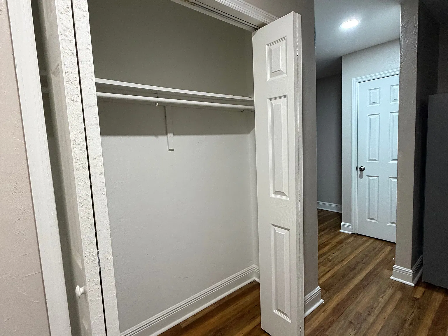 2 bed, 1.0 bath, 730 sqft, $1,400 — Photo 4