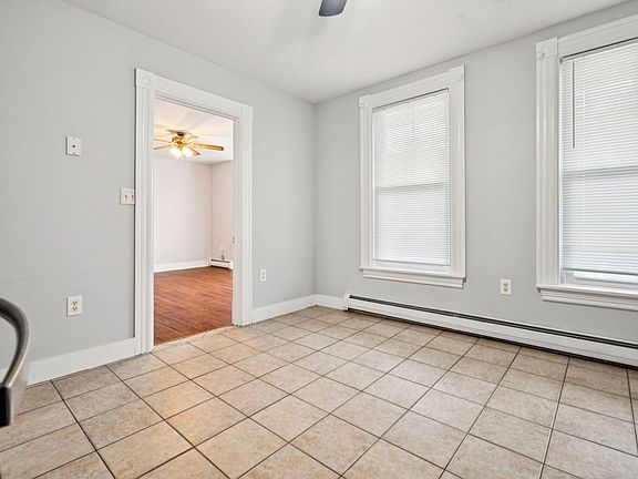 5th image of 463 Lake Ave APT 1