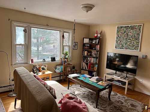 718 E Foster Ave #2 Photo 1