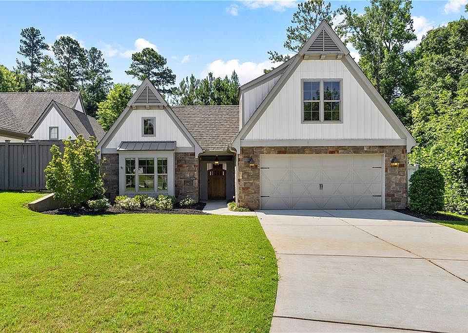 1st image of 225 Arbor Garden Cir