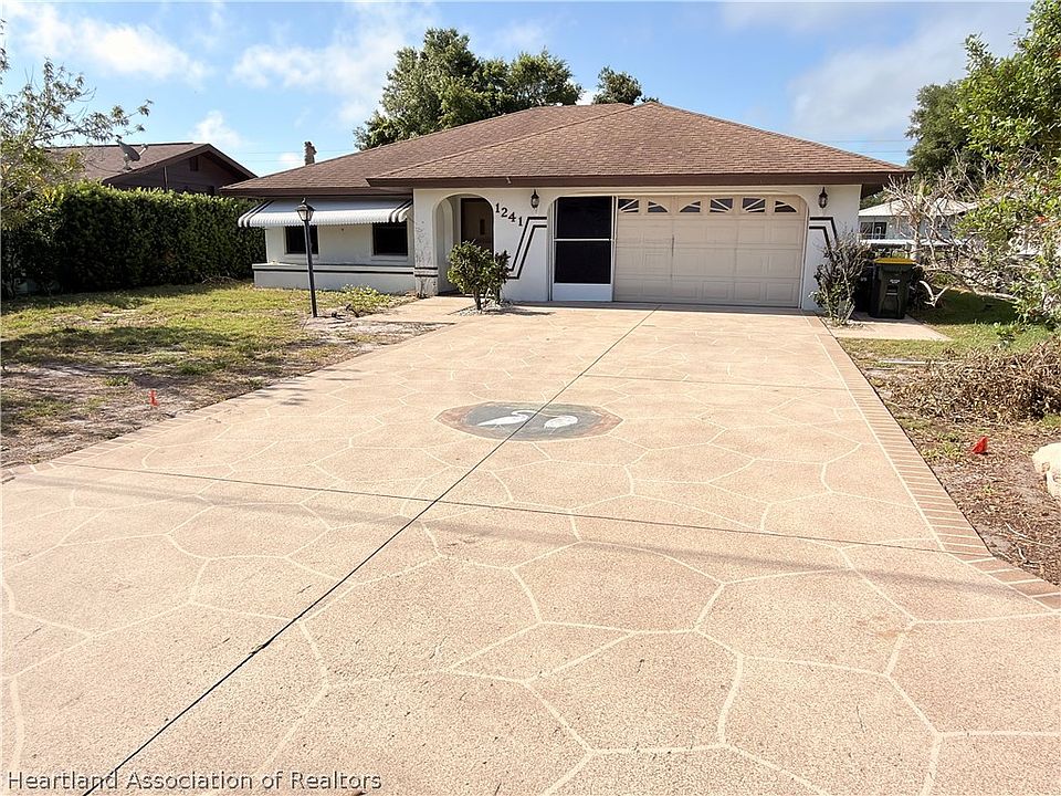1st image of 1241 Shamrock Dr