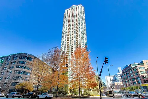 400 N Lasalle Dr Photo 1