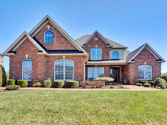4th image of 180 Ashby Dr