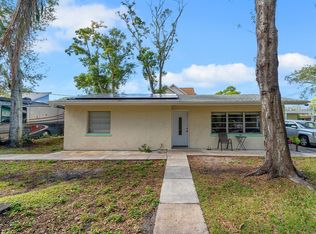 7684 Oakhurst Rd, Seminole, FL 33776