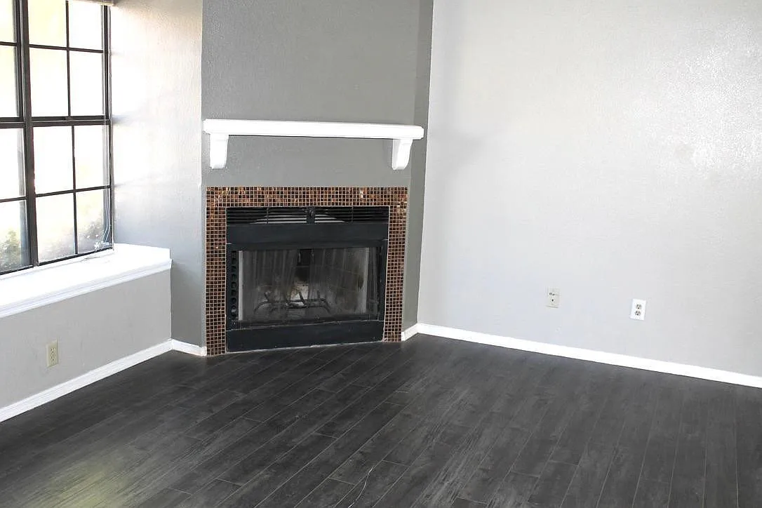 3 bed, 2.0 bath, 1196 sqft, $2,125 — Photo 4