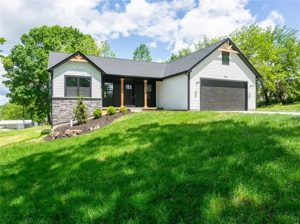 1118 Jefferson St, De Soto, MO 63020