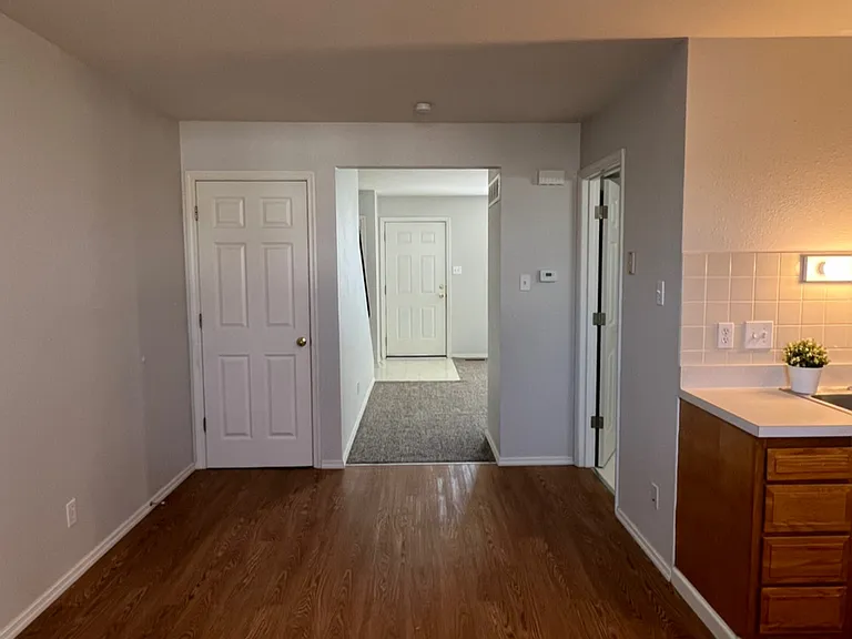 3151 Waycross Dr — Photo 3