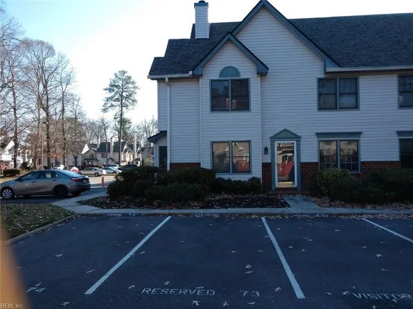 27 Tamarisk Quay APT C, Hampton, VA 23666