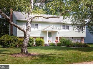 155 Hartline Dr, Reading, PA 19606
