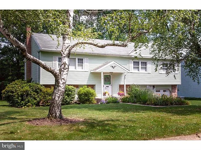 155 Hartline Dr photo 1