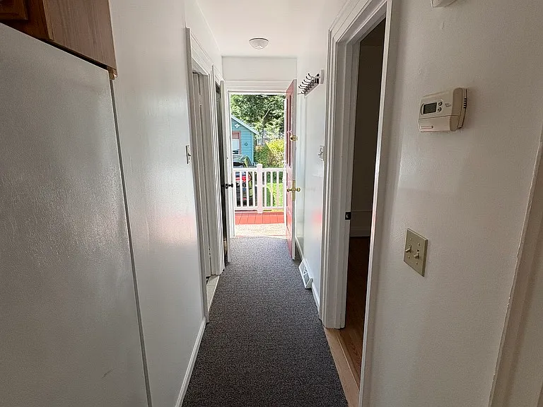 117 N Toll St — Photo 17