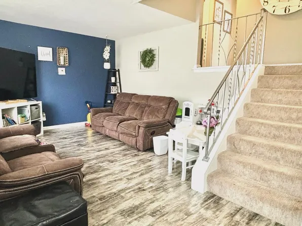 1321 Circle Terrace Blvd NE, Columbia Heights, MN 55421