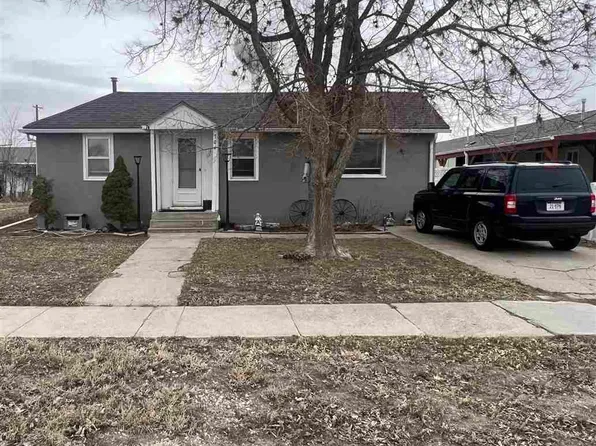 704 Avenue A, Minatare, NE 69356