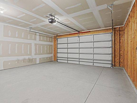 3rd image of 3835 S Bluelake Ct