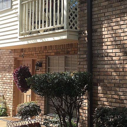 2nd image of 1012 Saint Julien Dr Unit D4
