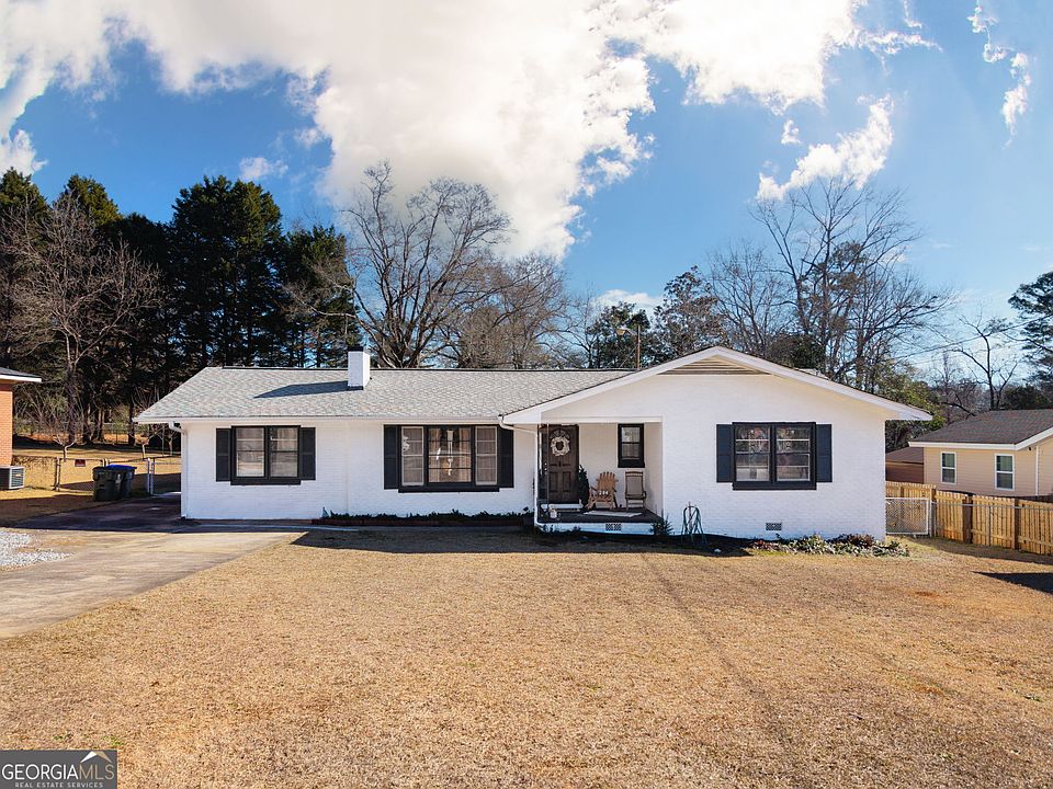 1st image of 204 Diane Dr