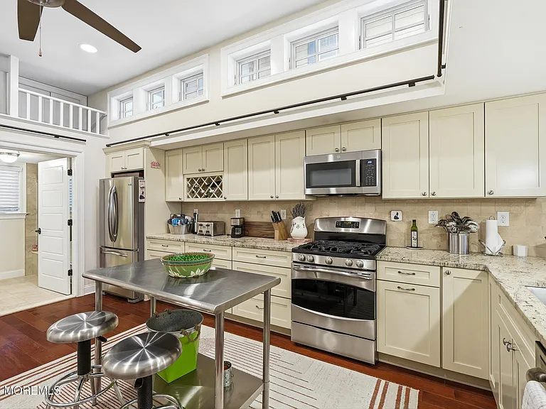 25 Surf Ave #1C — Photo 14