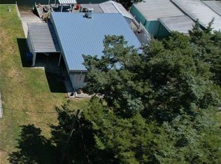 5448 Circle Dr, Weeki Wachee, FL 34607