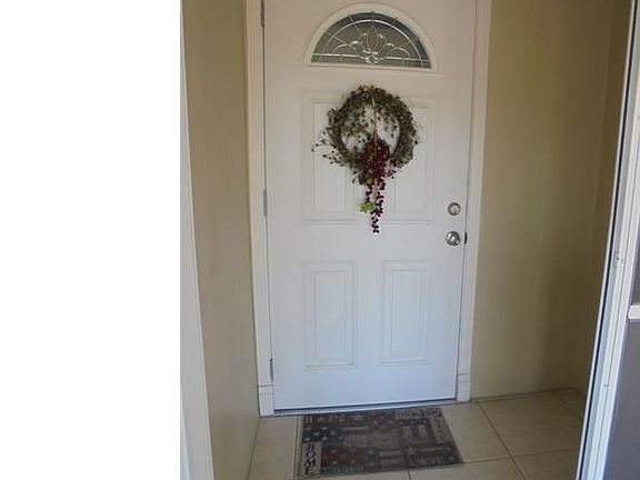 3rd image of 1951 NE 39th St APT 350