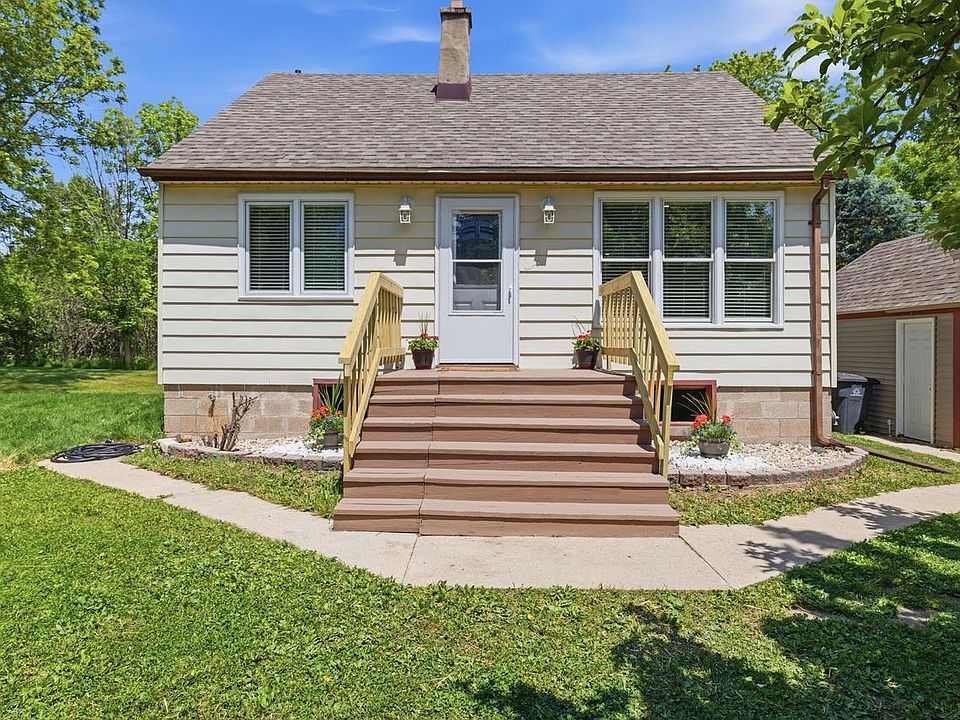1st image of 11810 W Howard AVENUE
