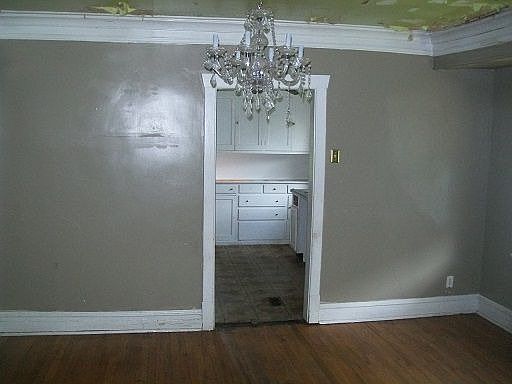 4th image of 225 S 21st Ave