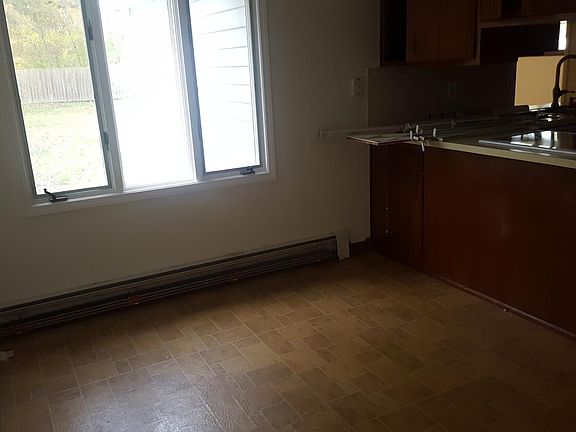 5th image of 35186 Keller St