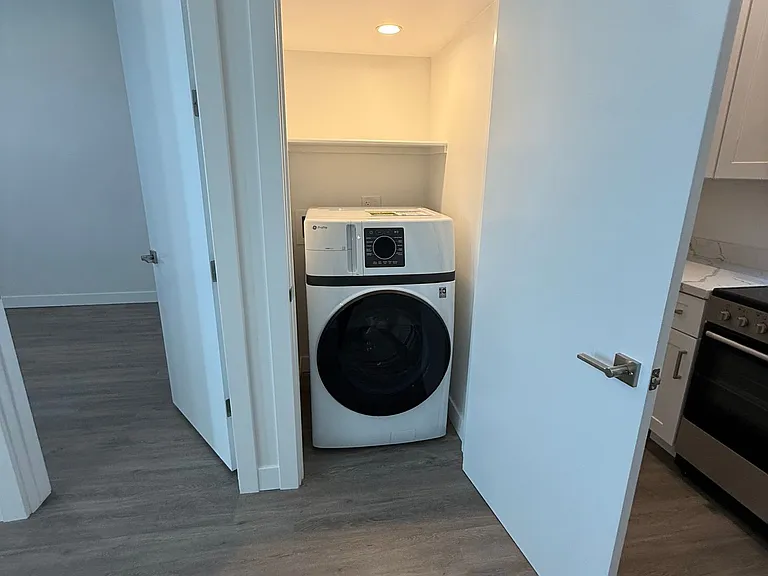 455 Lofts — Photo 6