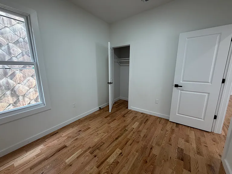 181 Woodside Ave #3F — Photo 5