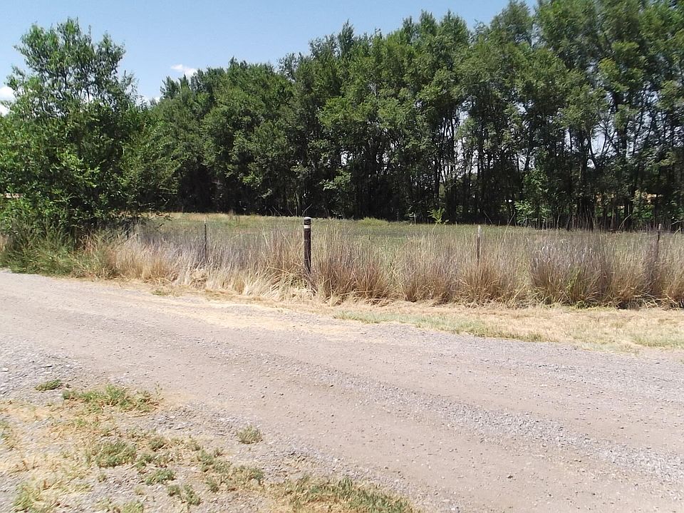 2nd image of La Escondida Ln