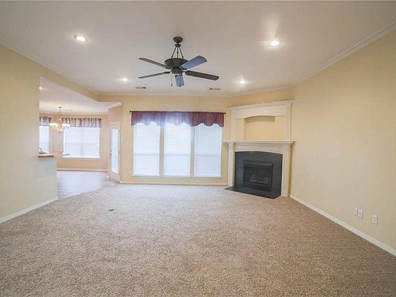 5th image of 2300 Laneview Dr