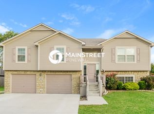 524 S Poplar St, Gardner, KS 66030