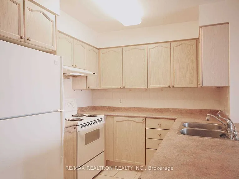 260 Doris Ave #1606 — Photo 6