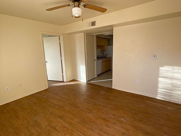 2nd image of 412 S Avenue F Unit 402