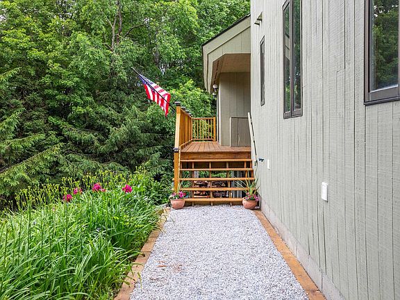 2nd image of 12 Stratton Ridge Road