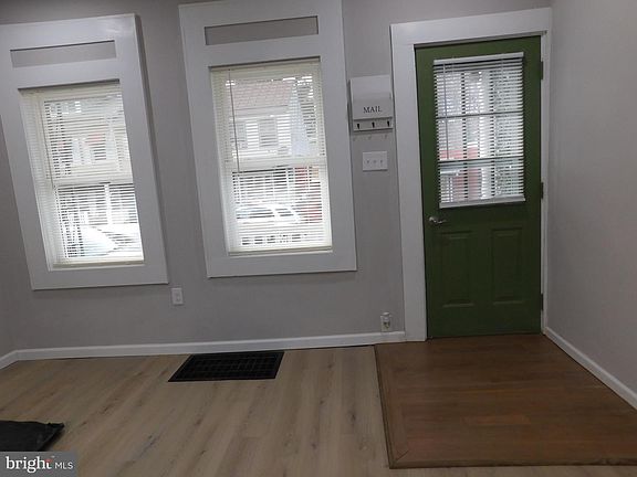 3rd image of 1103 W Market St