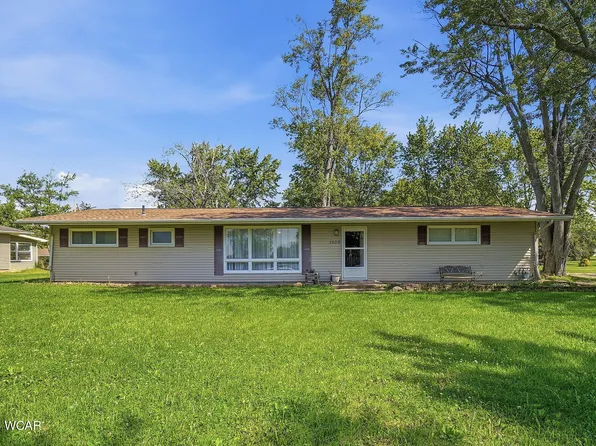 1900 Huntington Dr, Lima, OH 45806