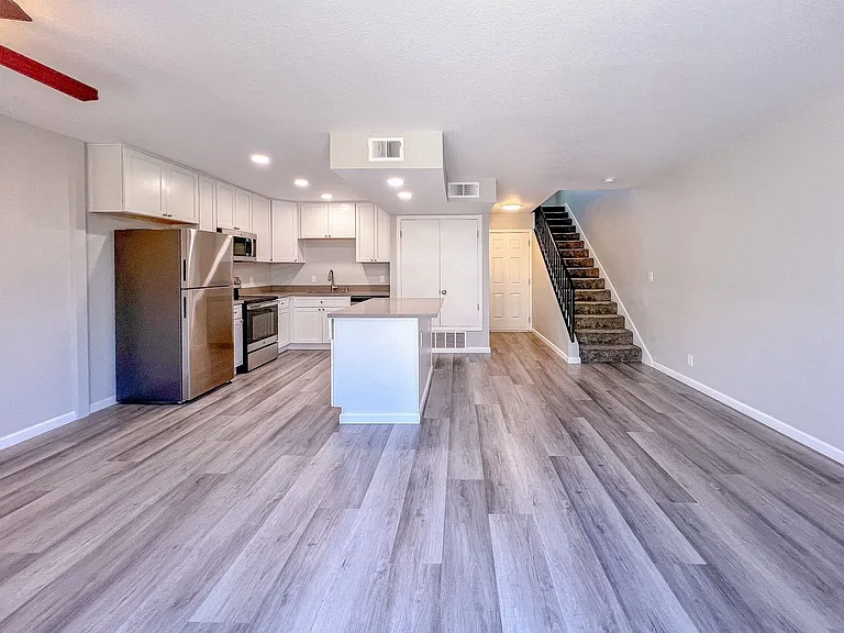 Adobe Creek Apartments — Photo 31