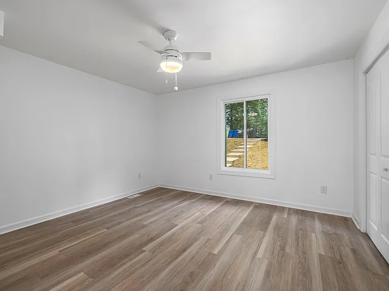 912 Langford Pl — Photo 31