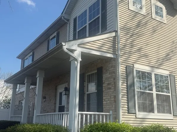 39 Freesia Dr, Romeoville, IL 60446