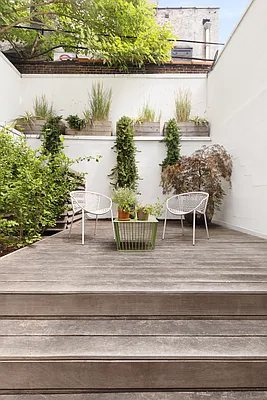 Sold by Compass | media 9