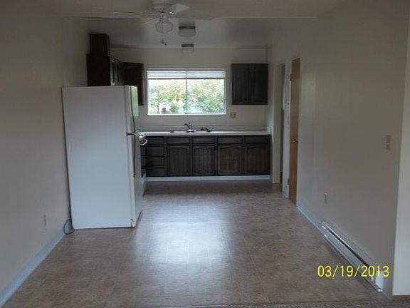 3rd image of 407 E Pine St