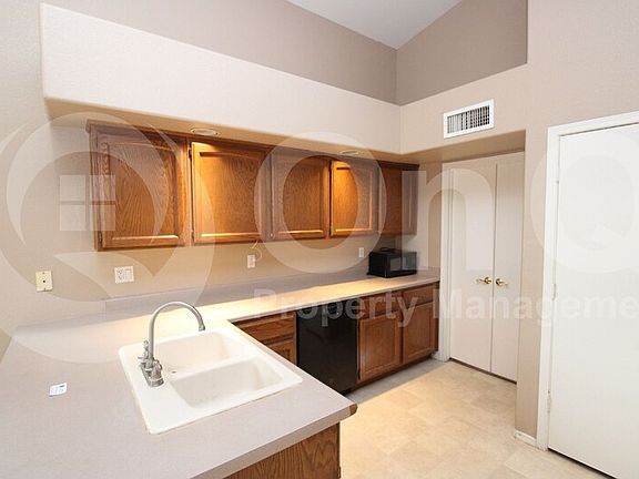4th image of 1450 S Villas Ct