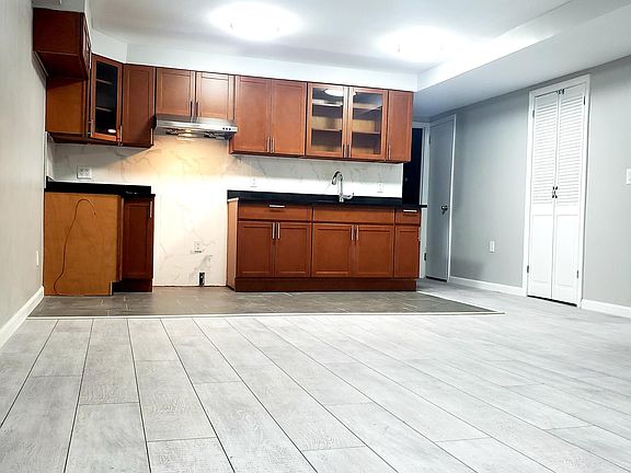 4th image of 1634 82nd St #1