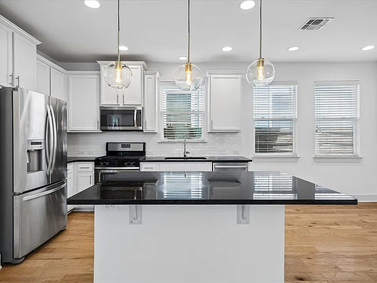 7203 Bertram Ct — Photo 8